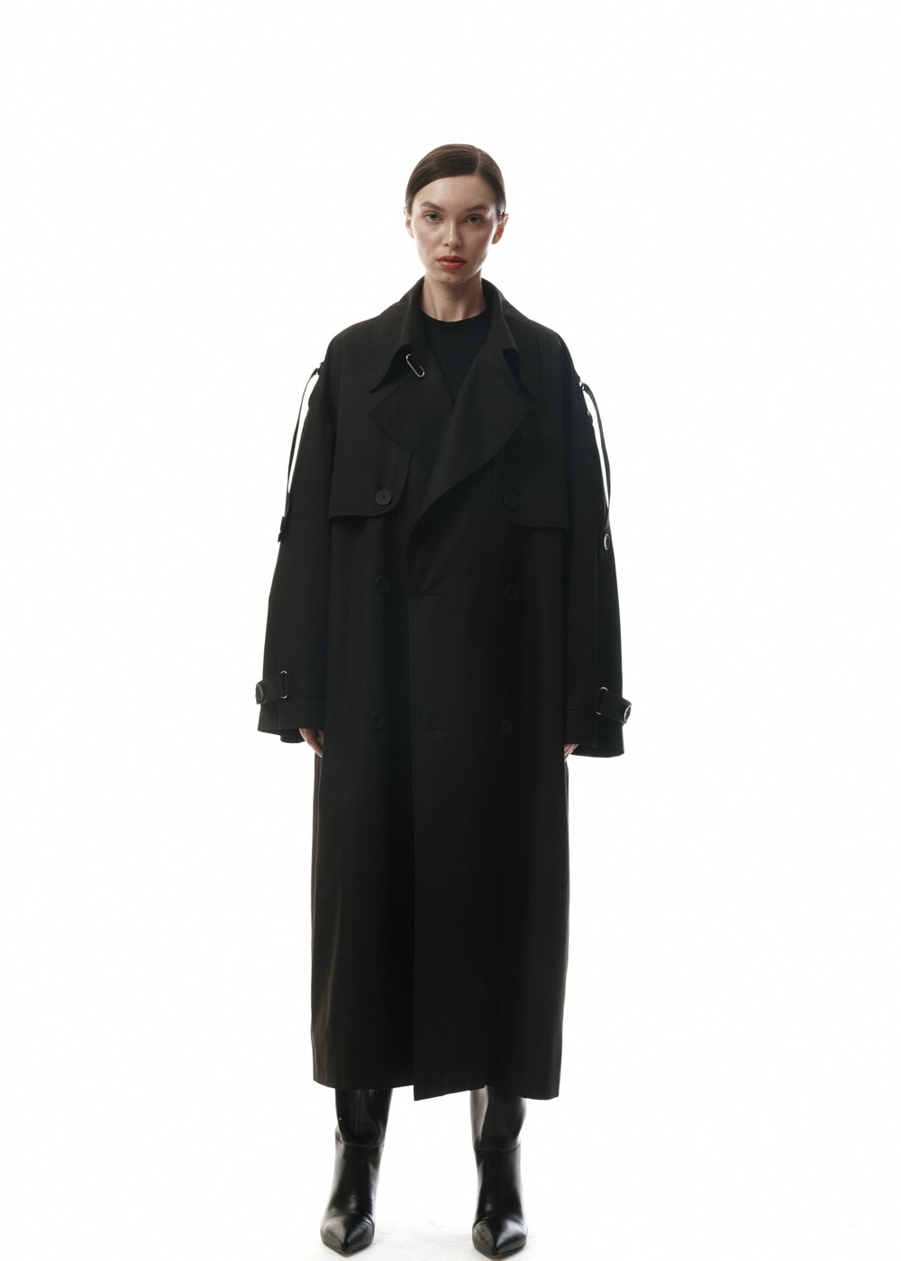 Trench coat in black